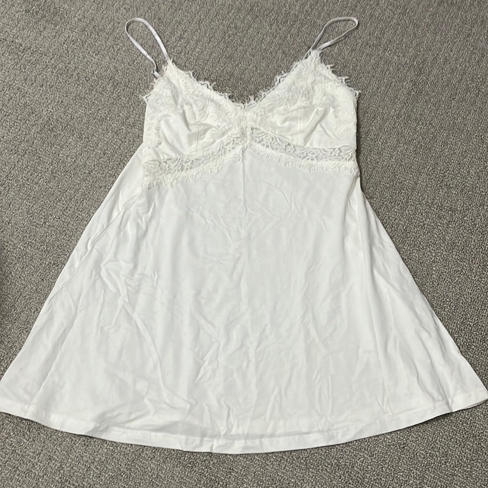 Lulu Women’s White Lace Slip